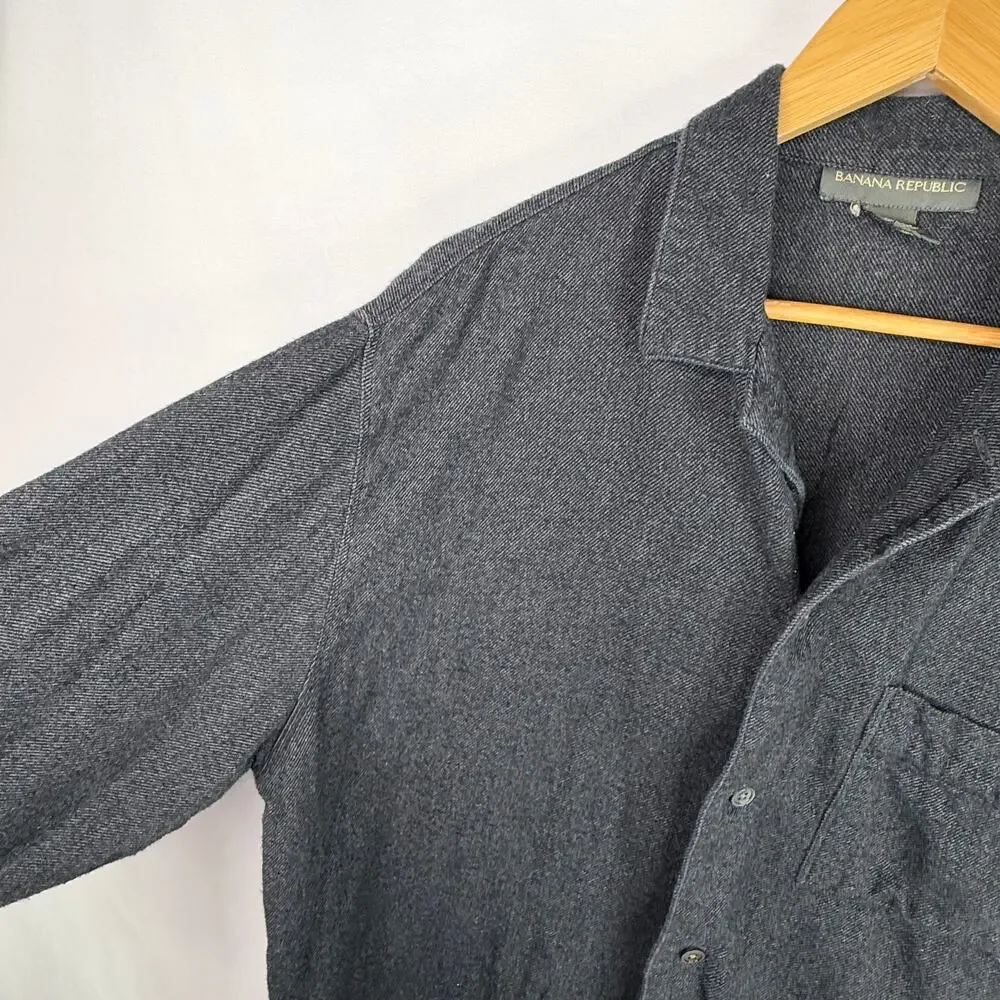 Banana Republic 100% Cotton Grey Button Down Shirt M